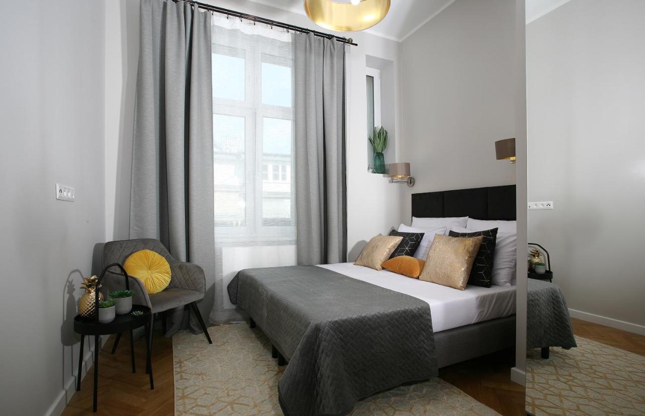 Gem Apartment By Castle Krakkó Kültér fotó